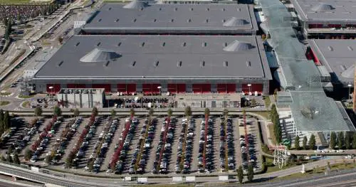 FieraMilano, tariffa giornaliera ridotta per i parcheggi: 6 euro per le manifestazioni del 2020