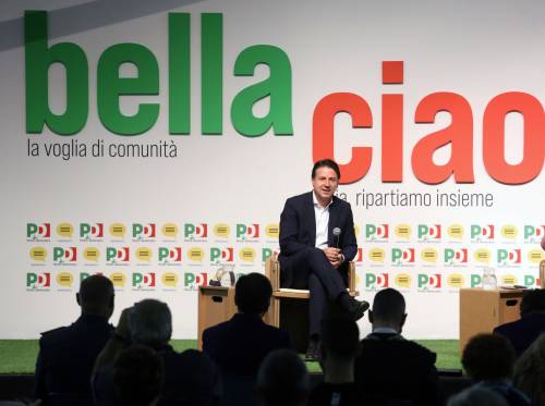 Conte sbeffeggia Salvini alla festa del Pd: "Non manca a nessuno"