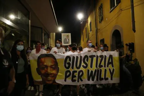 Fiaccolata in ricordo di Willy Monteiro: "Rabbia e vendetta non appartengono a questa comunità"