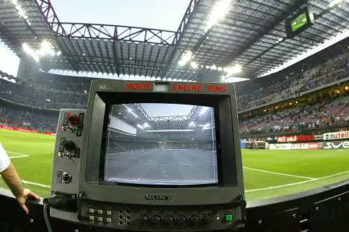 Riaprono stadi e palasport della serie A. Massimo 1000 spettatori