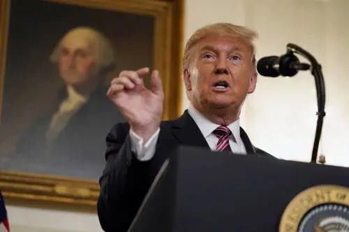 Spara a due agenti in auto. Ira Trump: "Va giustiziato"