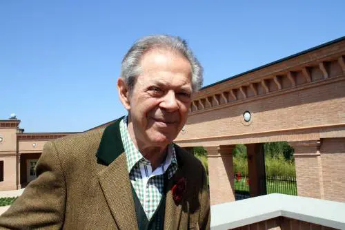 Fiero, Magnetico, Ricercato Che si scrive "FMR"