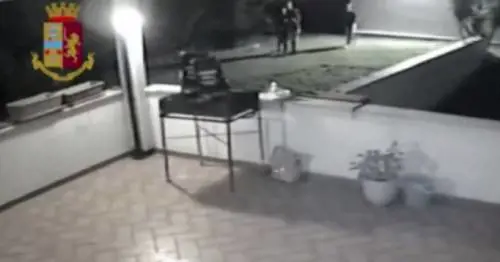 Matera, due minori violentate: "Hanno morso i genitali per difendersi"