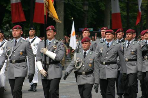 L'ultima dalla Germania: i gradi dei militari saranno anche femminili