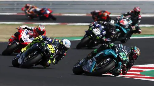 Motogp, beffa finale per Rossi. A Misano prima gioia per Morbidelli