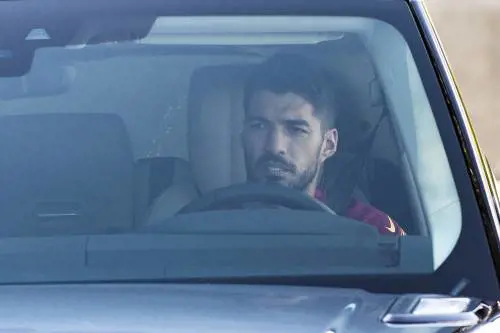 Un colpo di scena sul mercato: Dzeko alla Juventus. E Suarez...