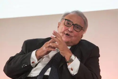 "Questa idea di statalismo è pericolosa. Servono gli investimenti, non i bonus"