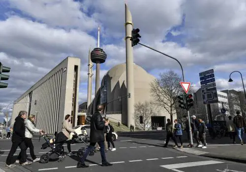 L'islamismo legalista, un nuovo incubo per la Merkel