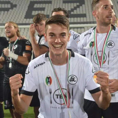 Il capitano fatto in casa e la prima dello Spezia "Non per partecipare..."