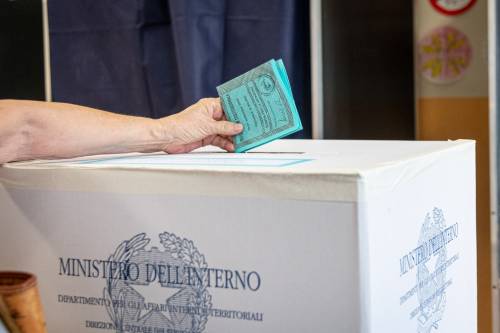 Un'elettrice disorientata ma soddisfatta tra frecce, gel e i timori del voto Covid