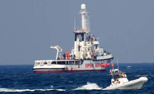 Sos Sicilia: allarme migranti infetti