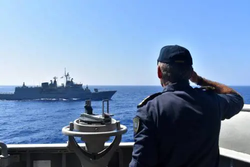 Flotte, esercito e basi militari: ​così la Francia sfida il Sultano