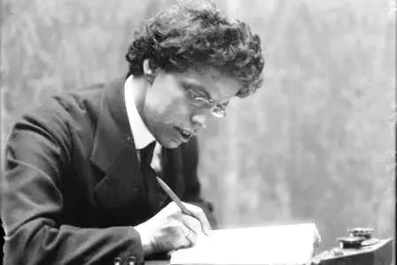 Chi non compra libri è "Rinnegato e bastardo". Parola (arrabbiatissima) di Giovanni Papini