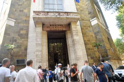 Un positivo al ministero dello Sviluppo: evacuati tutti i dipendenti