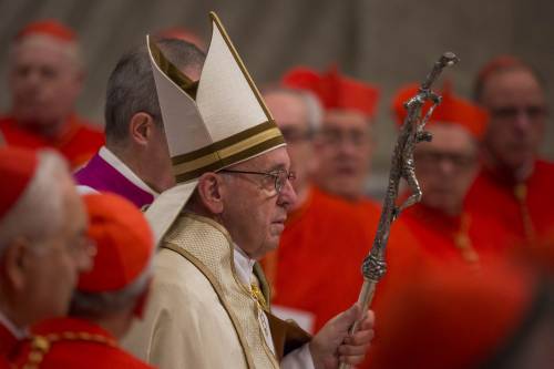 La guerra interna in Vaticano: così hanno fatto fuori Becciu