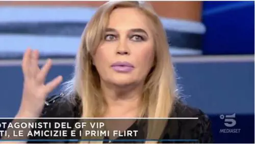 Lory Del Santo rivela: "La fidanzata di Morra in realtà è una sua amica"