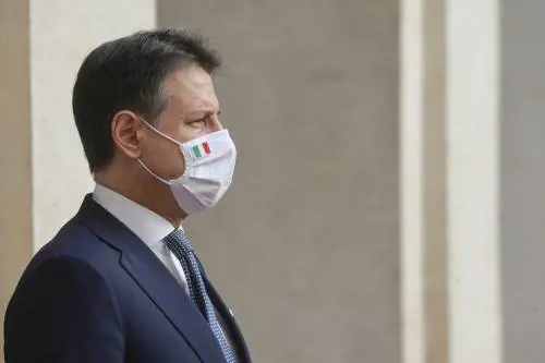 "Ma è Conte o Mastrota? Mancano solo le pentole" e il video sul cashback diventa virale