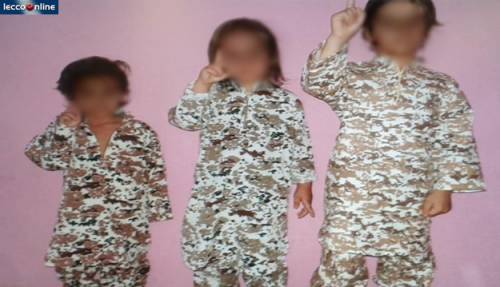 "Mamma Isis" arrestata ora è in Italia con i bimbi. "Non saranno jihadisti"