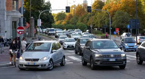 Vendite auto +9,5%, ma poteva essere boom