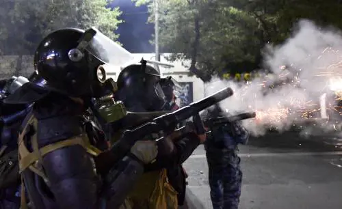 Adesso brucia la Via della Seta: esplode un'altra rivolta in Asia