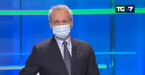 Mentana va in onda con la mascherina: "Non volevo dare il cattivo esempio"