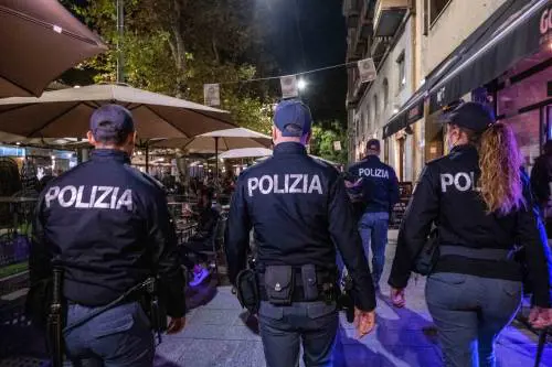 "Le nostre figlie importunate dai pusher: ​Milano è ancora la nostra città o è riserva di caccia?"