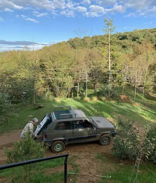 "Anche Dio ha una Panda 4x4", la foto di Roberto Baggio fa il boom sul web