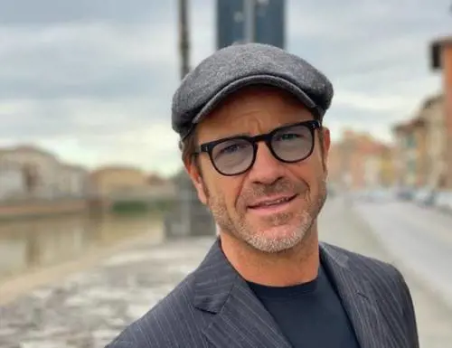 Paolo Conticini: "Dai social mi arrivano proposte (e video) indecenti dai fan uomini"