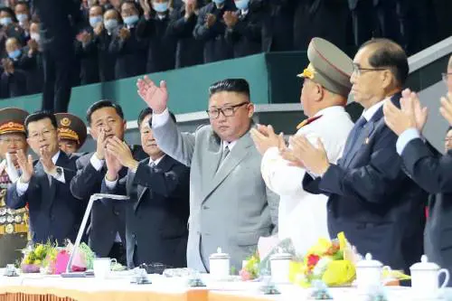 "Deperito per il suo popolo": propaganda e verità sulla salute di Kim