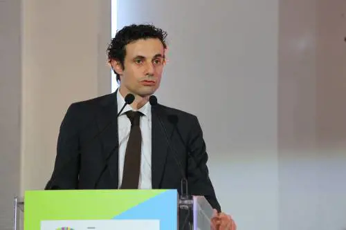 Altri 3 deputati positivi. Il terrore arriva in Aula "È una roulette russa"