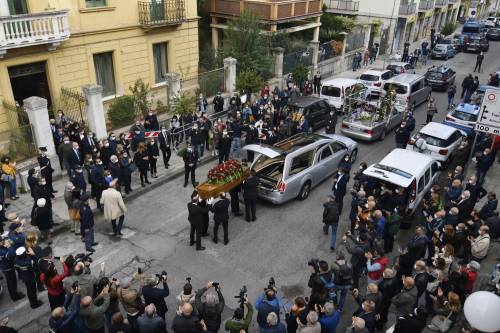 L'ultimo saluto alla Santelli "Ha illuminato la Calabria"