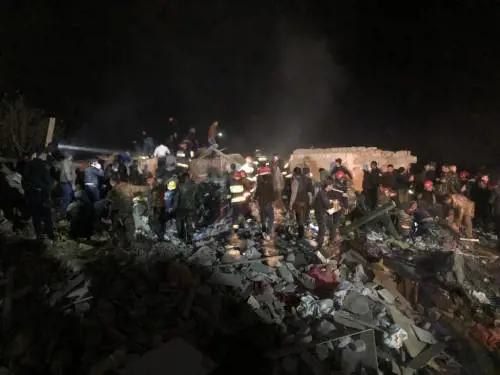 Nagorno-Karabakh, l'Azerbaigian condanna l'attacco armeno: "Crimine di guerra"