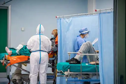Iss: "Rt in Italia è 1,5, la situazione è molto grave"