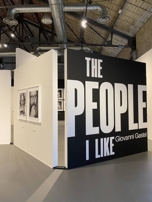 "The People I Like": Gastel si racconta in 200 fototessere