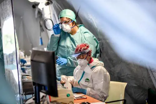 Ecco chi sono i nuovi contagiati (ma c'è un dato che fa sperare)