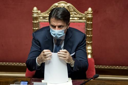 Conte "limita" gli spostamenti: "Evitate quelli non necessari"