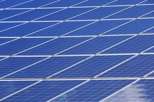 Lega: "Il fotovoltaico sui tetti di aziende e privati"