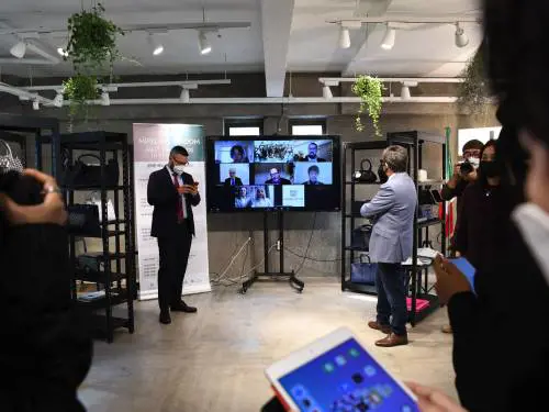 Pelletteria italiana a Seoul con il Silent Mipel Showroom