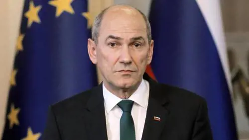 La Slovenia chiude i confini agli italiani:  solo transito