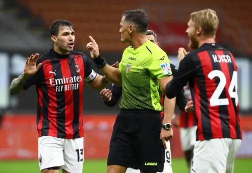 Il disastro di Giacomelli in Milan-Roma: "Hanno chiuso anche il Var alle 18?"
