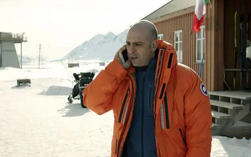 Incendi e competizione con Star Wars: in tv arriva Quo Vado? di Checco Zalone