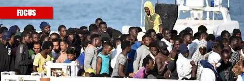 Più sbarchi, meno regolari: cambia l'Italia dei migranti