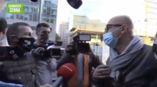 "Hai sbagliato persona": la lezione del consigliere ai ristoratori in piazza