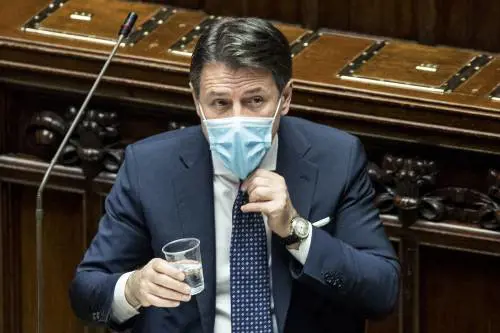 L'ultima bugia di Conte "Dl ristori da martedì". Ma manca ancora la bollinatura