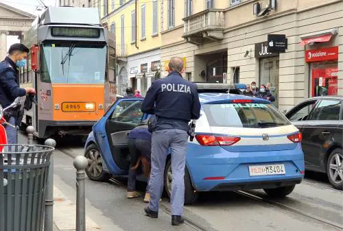 Partiti, banche, giornali. È allarme pacchi bomba