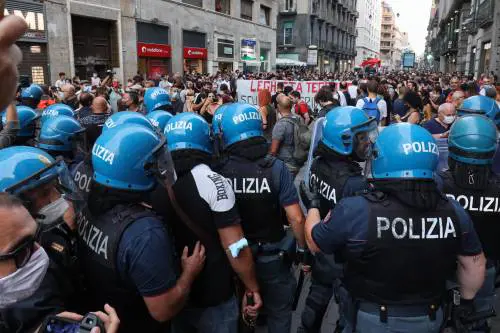 Medici e ristoratori. L'urlo di chi è stremato