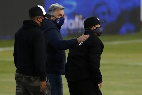 Maradona ricoverato: "Ma non per coronavirus"