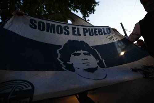 Paura per Maradona: operato d'urgenza alla testa