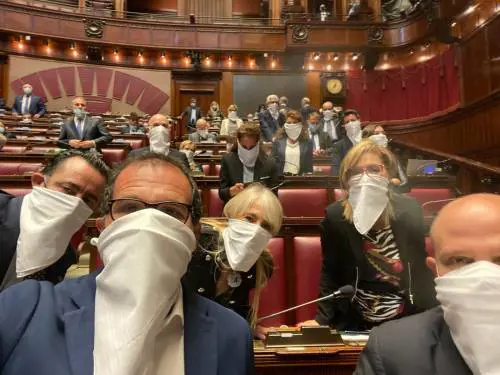 Omofobia, il sì alla Camera E Fdi protesta tra i banchi