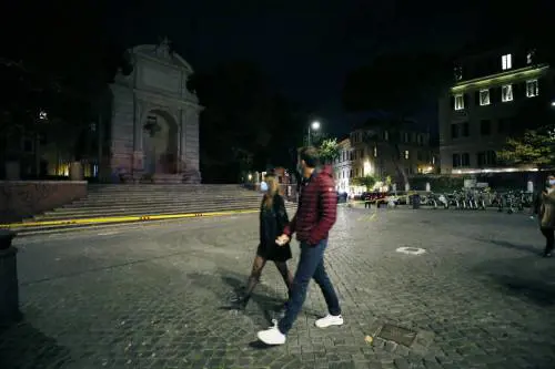 Uscire durante il coprifuoco? Ecco come evitare le sanzioni